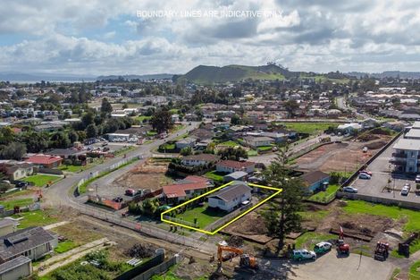 Photo of property in 22 Watchfield Close, Mangere, Auckland, 2022