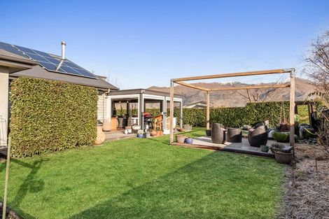 Photo of property in 4 Cascade Drive, Wanaka, 9305