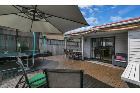 Photo of property in 1/38 Sailfish Drive, West Harbour, Auckland, 0618