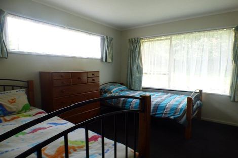 Photo of property in 48 Fyvie Avenue, Tawa, Wellington, 5028