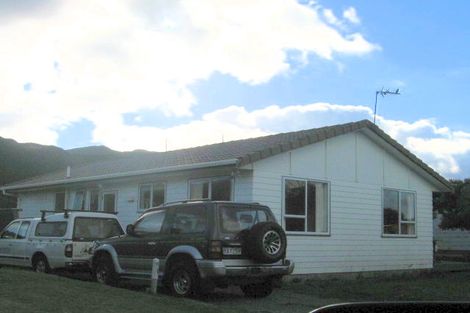 Photo of property in 298 Mitchell Street, Brooklyn, Wellington, 6021