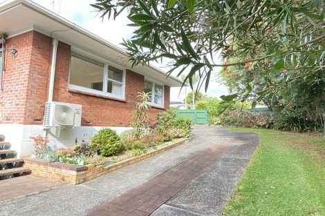 Photo of property in 1/2 Poseidon Place, Half Moon Bay, Auckland, 2012