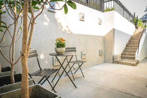 Photo of property in 37 The Crescent, Roseneath, Wellington, 6011