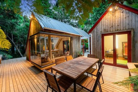 Photo of property in 14 Kingsclere Place, Goodwood Heights, Auckland, 2105