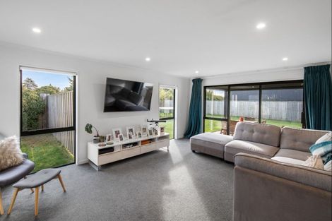 Photo of property in 1 Kingsdowne Drive, West Melton, 7618