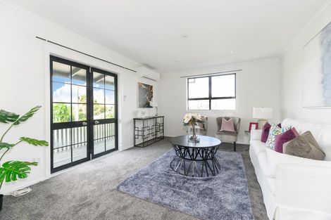 Photo of property in 276 Sturges Road, Henderson, Auckland, 0612