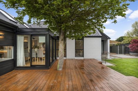 Photo of property in 9 Ringwood Place, Avonhead, Christchurch, 8042