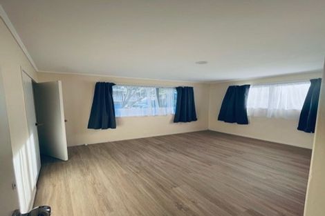 Photo of property in 21 Rhinevale Close, Henderson, Auckland, 0612