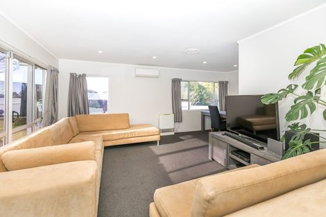 Photo of property in 130 Dinsdale Road, Dinsdale, Hamilton, 3204