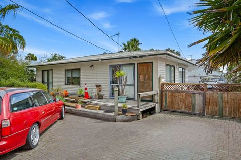 Photo of property in 16 Fourth View Avenue, Beachlands, Auckland, 2018