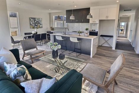 Photo of property in 10 Bine Crescent, Orewa, 0931