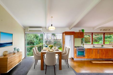 Photo of property in 57 Arapito Road, Titirangi, Auckland, 0604