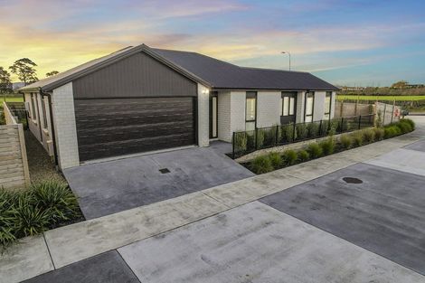 Photo of property in 2 Tupuke Lane, Horotiu, Hamilton, 3288