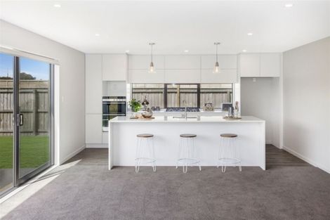 Photo of property in 33 Kingsbridge West, Burwood, Christchurch, 8083