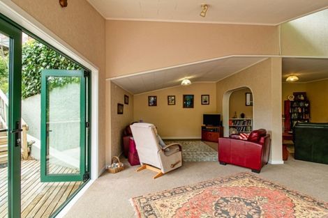 Photo of property in 25 Burns Road, Hospital Hill, Napier, 4110