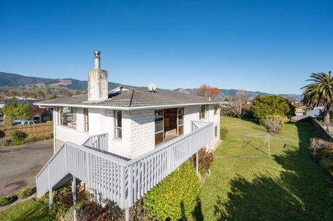 Photo of property in 2 Balmoral Place, Stoke, Nelson, 7011