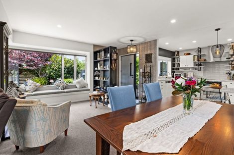 Photo of property in 2a Busby Hill, Havelock North, 4130