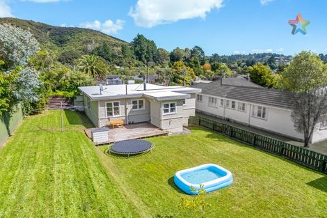 Photo of property in 77 Horoeka Street, Stokes Valley, Lower Hutt, 5019