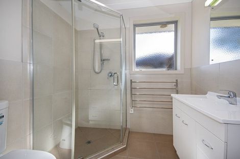 Photo of property in 82 Barbados Way, One Tree Point, 0118
