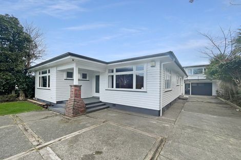 Photo of property in 5 Featherston Street, Takaro, Palmerston North, 4412
