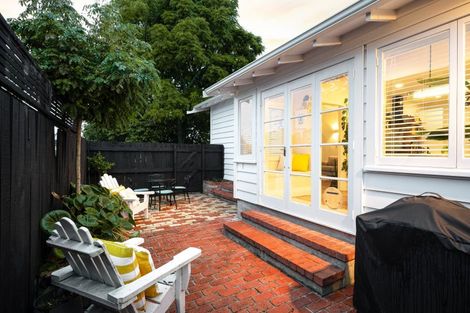 Photo of property in 28 Bond Street, Hamilton East, Hamilton, 3216