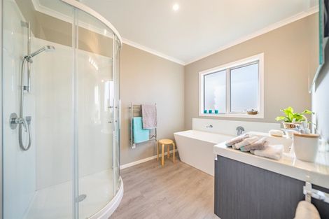 Photo of property in 51 Brian Morgan Terrace, Wainuiomata, Lower Hutt, 5014