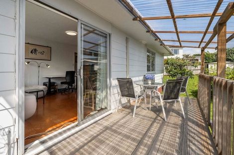 Photo of property in 12 Kereru Place, Half Moon Bay, Auckland, 2012