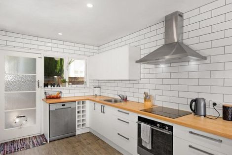 Photo of property in 2/99b Totara Street, Fendalton, Christchurch, 8041