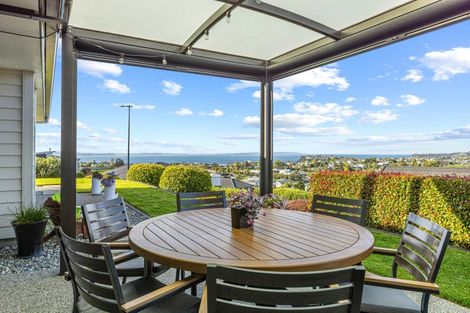 Photo of property in 8 Woodridge Drive, Stanmore Bay, Whangaparaoa, 0932