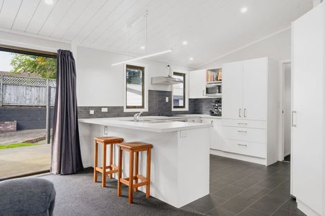 Photo of property in 1 Titoki Place, Pukete, Hamilton, 3200