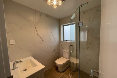 Photo of property in 17 Paparahi Place, Wainui, 0992