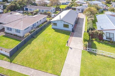 Photo of property in 32 Exeter Crescent, Springvale, Whanganui, 4501