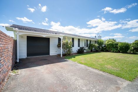 Photo of property in 1 Rakino Place, Awapuni, Palmerston North, 4412