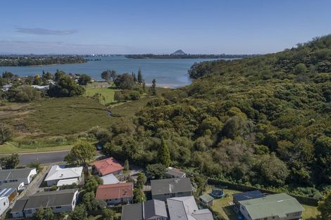 Photo of property in 90 Esmeralda Street, Welcome Bay, Tauranga, 3112