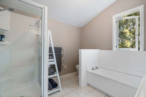 Photo of property in 124 Kanohi Road, Kaukapakapa, 0873