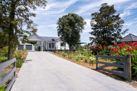 Photo of property in 104 Ferry Road, Clive, 4102