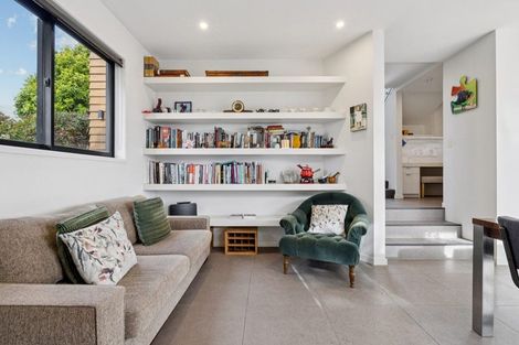 Photo of property in 5 Anselmi Ridge Road, Pukekohe, 2120