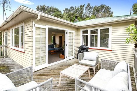 Photo of property in 31 Olivia Crescent, Tawa, Wellington, 5028
