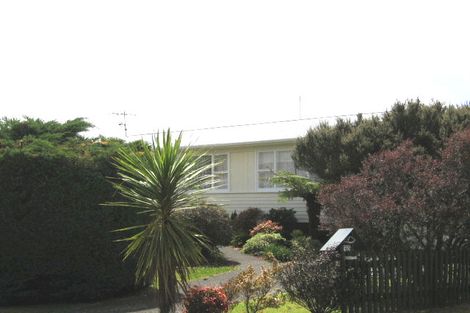 Photo of property in 10 Gilpin Place, Beach Haven, Auckland, 0626