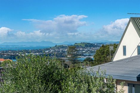 Photo of property in 4/15 Zion Road, Birkenhead, Auckland, 0626