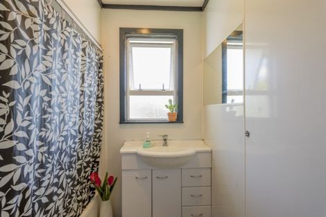 Photo of property in 18 Shamrock Street, Levin, 5510