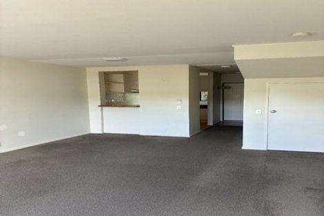 Photo of property in The Grange, 7/92 Bush Road, Albany, Auckland, 0632