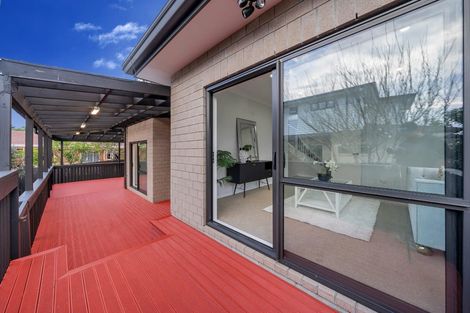 Photo of property in 29 Midhurst Avenue, Henderson, Auckland, 0612