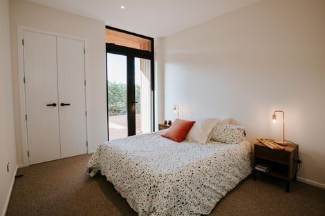 Photo of property in 13 Fern Burn Close, Wanaka, 9305