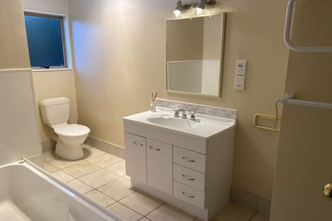 Photo of property in 2/78 Carlisle Road, Browns Bay, Auckland, 0632