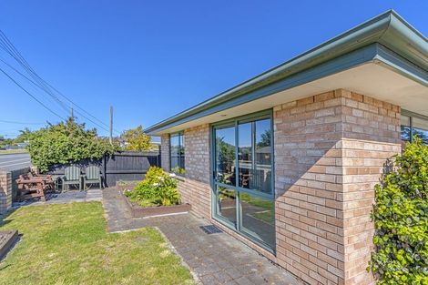 Photo of property in 1/295 Pages Road, Wainoni, Christchurch, 8061