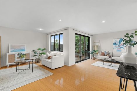 Photo of property in 5 Winfield Drive, Wigram, Christchurch, 8042