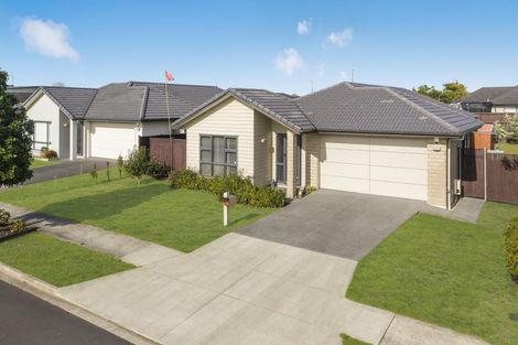 Photo of property in 10 Creda Road, Wattle Downs, Auckland, 2103