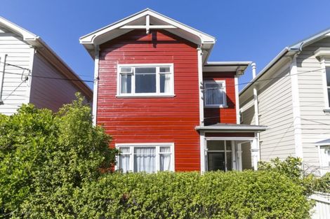 Photo of property in 10 Burnell Avenue, Thorndon, Wellington, 6011