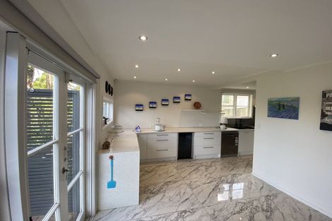 Photo of property in 121 Fairview Avenue, Fairview Heights, Auckland, 0632